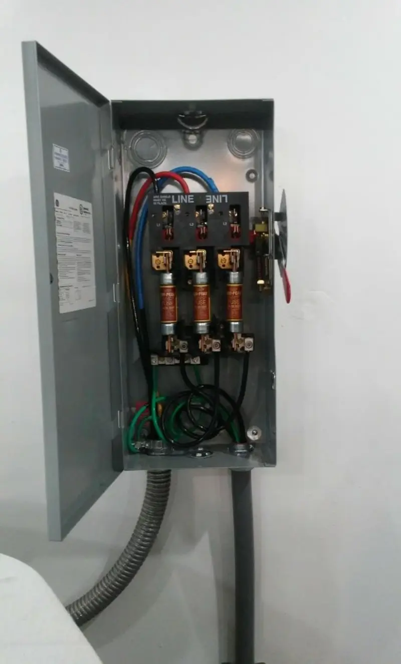 Three-phase disconnect switch installed for Electrical Wiring & Rewiring in Branson